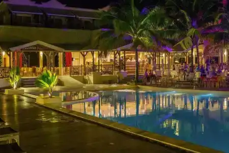 Le Peninsula Bay Beach Resort & Spa - 23