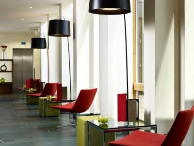 Hilton Garden Inn Dubai Al Muraqabat - Deira - 25