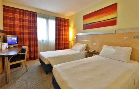 Best Western Palace Inn - 66