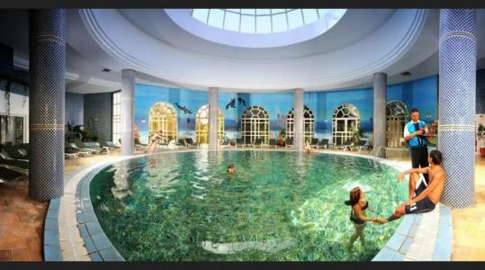 Riviera - Family and couples only - 4