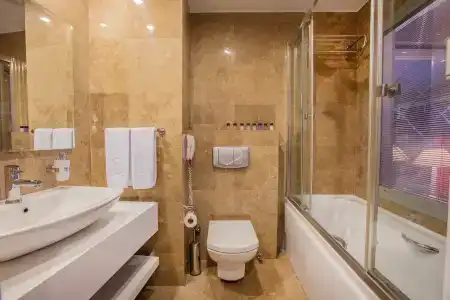 Charisma De Luxe - 49