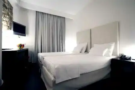 Astoria - 4