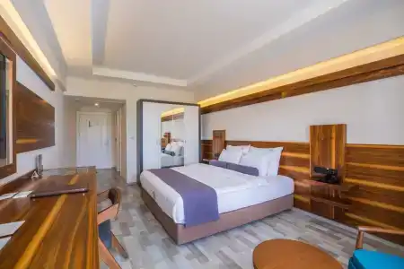 Karpalas City & Spa - 19