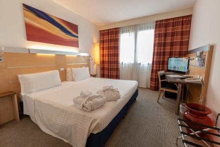 Best Western Palace Inn - 45