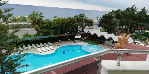 First Class - All Inclusive - 12