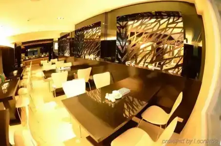Four Seasons Bangkok at Chao Phraya River - 73