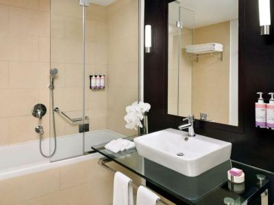 Mövenpick Jumeirah Lakes Towers Dubai - 72