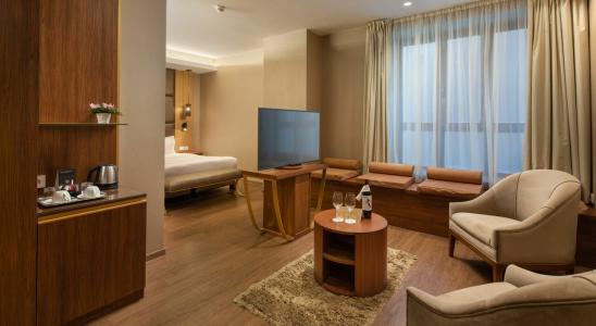 Continental Budapest - 98