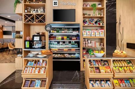 Hilton Garden Inn - 10