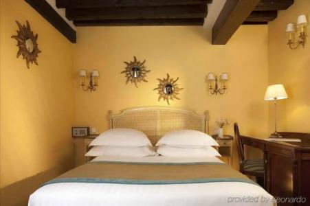 Dauphine Saint Germain - 7