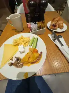 Premier Inn Dubai International Airport - 77