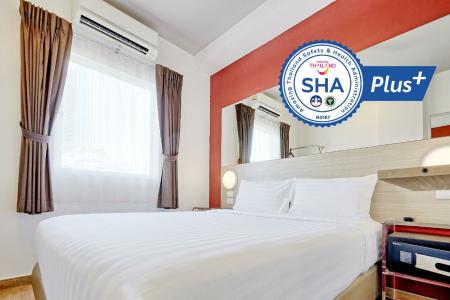 Red Planet Bangkok Asoke - SHA Extra Plus - 12