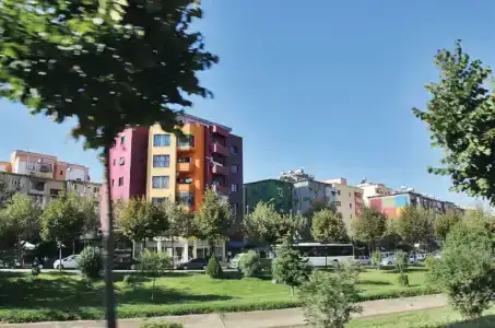 Oda Tirana - 1
