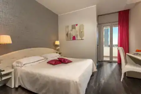 Best Western Maison B - 78