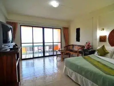 Baan Karon Hill Phuket Resort - 49