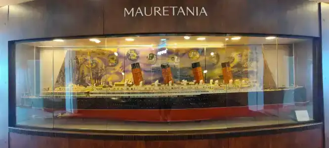 Queen Elizabeth 2 - 37