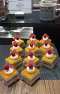 Holiday International - 76