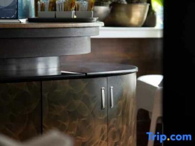 The Beach Front Resort, Pattaya - 25