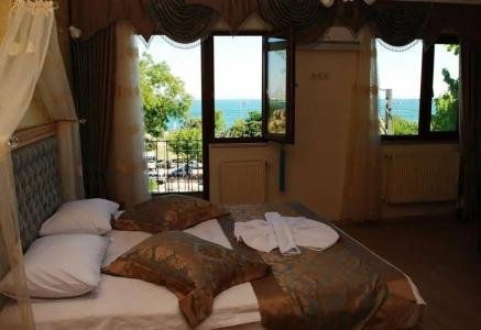 Seahouse Suites - 11