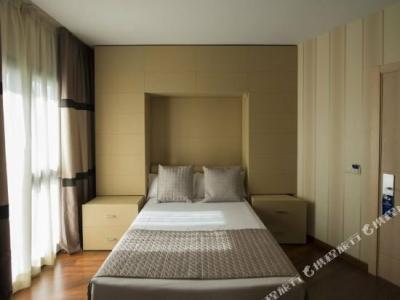 Radisson RED Madrid - 97