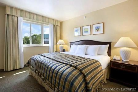 Deltas by Marriott Burlington - 36