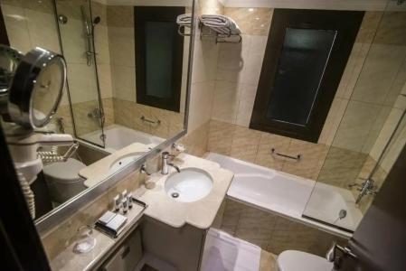 Mercure Dubai Barsha Heights Suites - 52
