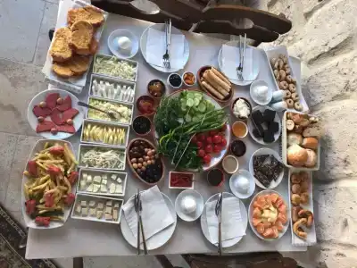 Risus Cave Suites - 5