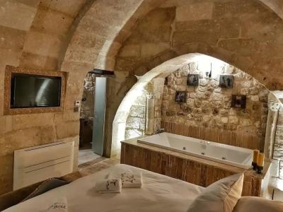 Elysion Cave Suites - 29