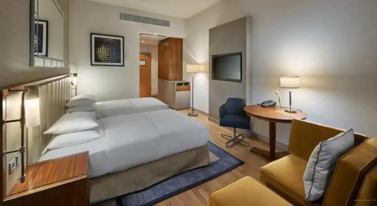 DoubleTree by Hilton Izmir - Alsancak - 75