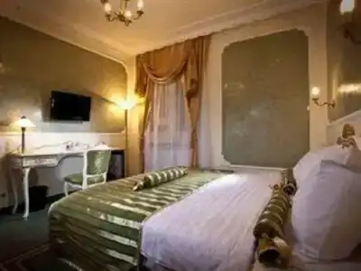 Queen's Astoria Design - 65