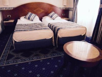 Mokinbas Baviera - 47