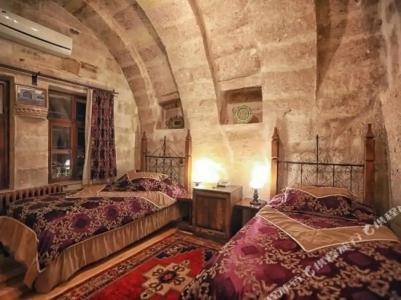 Traveller's Cave - 61