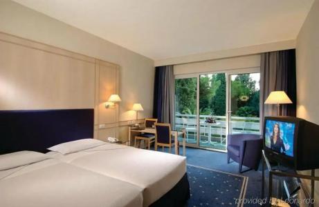 Du Lac Et Du Parc Grand Resort - 88