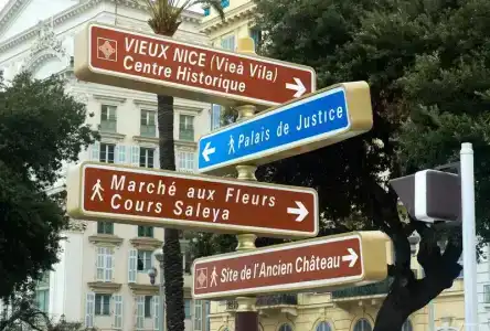 Hôtel Du Centre, un hôtel AMMI - 9