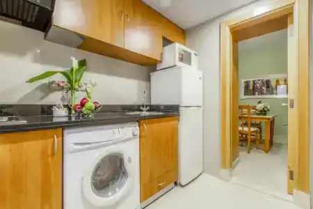 Golden Sands Apartments - 25