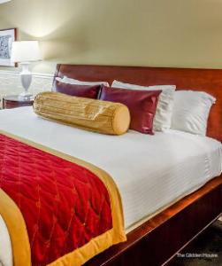 The Glidden House - 38