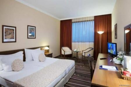 Expo Sofia - Free Arrival shuttle bus - Free Parking - Free Compliments - Free Wi-Fi - 58