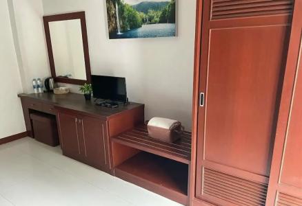 Naithon Beach Mansion - 32