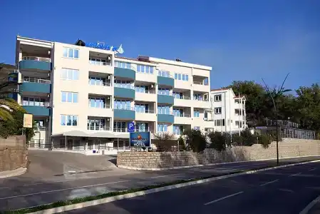 Bella Vista