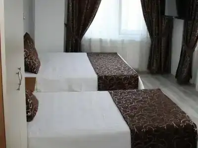 Naila - 8
