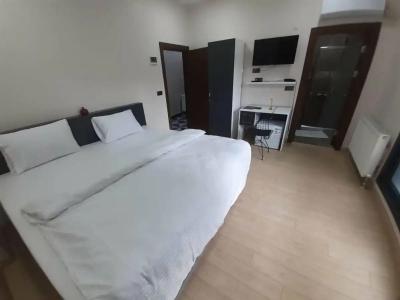 Campus Boutique - 40