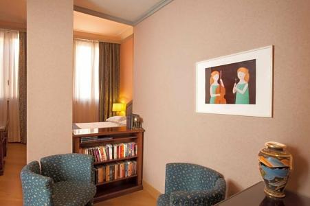 Rivoli Boutique - 71