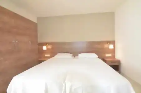 Elite Luxury Suite & Spa - 79