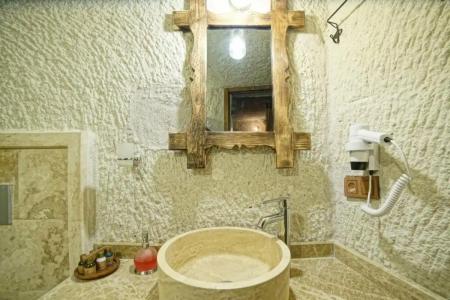 Risus Cave Suites - 47