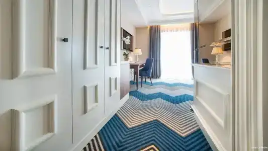 Boutique La Roche - 15