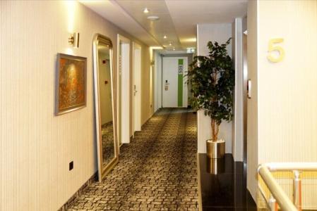 Tempo Suites Airport - 38