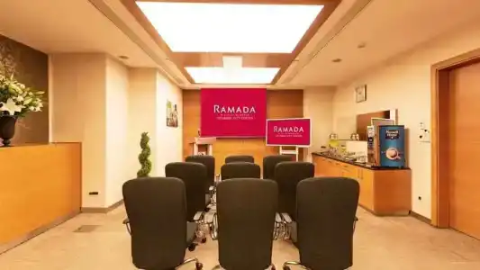 Ramada Plaza by Wyndham Istanbul City Center - 13