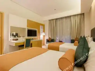 Royal Continental - 79