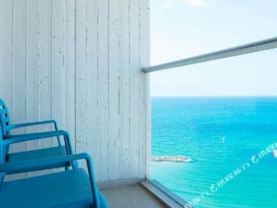 Renaissance Tel Aviv - 10