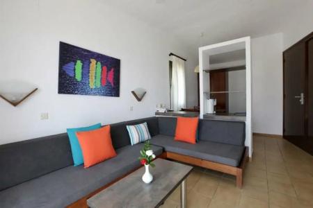 Pola Giverola Resort - 81